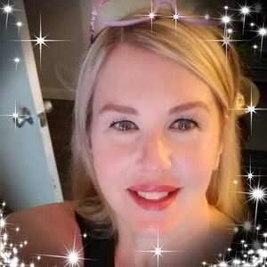 Meet your Posher, Michele